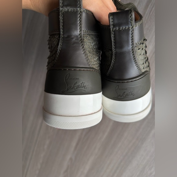 CHRISTIAN LOUBOUTIN
Crocodile Louis Flat Sneak.. - Picture 14 of 14